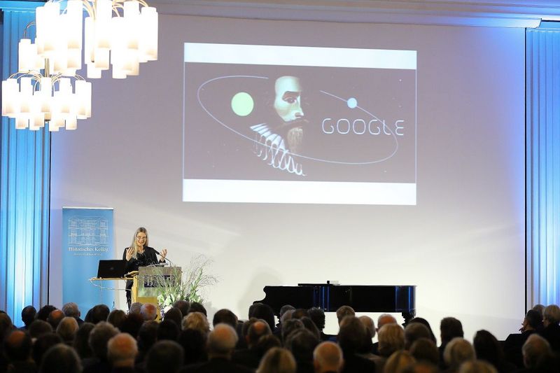 Preisträgerin Ulinka Rublack beschäftigt sich in ihrem Festvortrag mit dem 400-jährigen Jubiläum von Keplers Weltharmonik