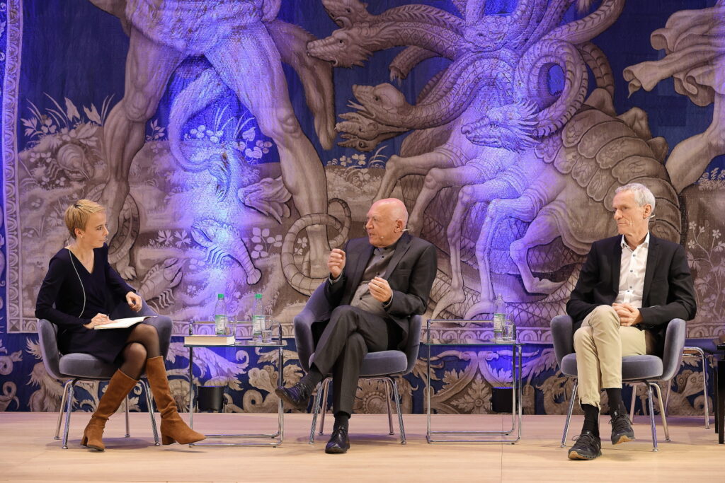 Auf dem Podium: Hannah Bethke, Michael Wildt und Ewald Frie